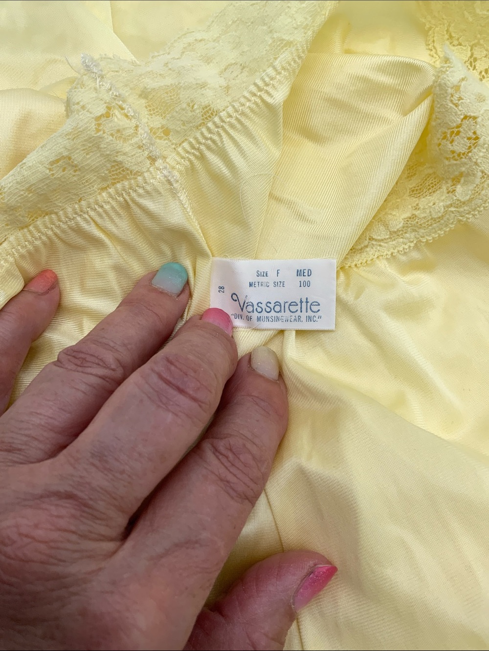 Vintage‎ Yellow & Lace Vassarette Half Slip - Picture 4 of 6